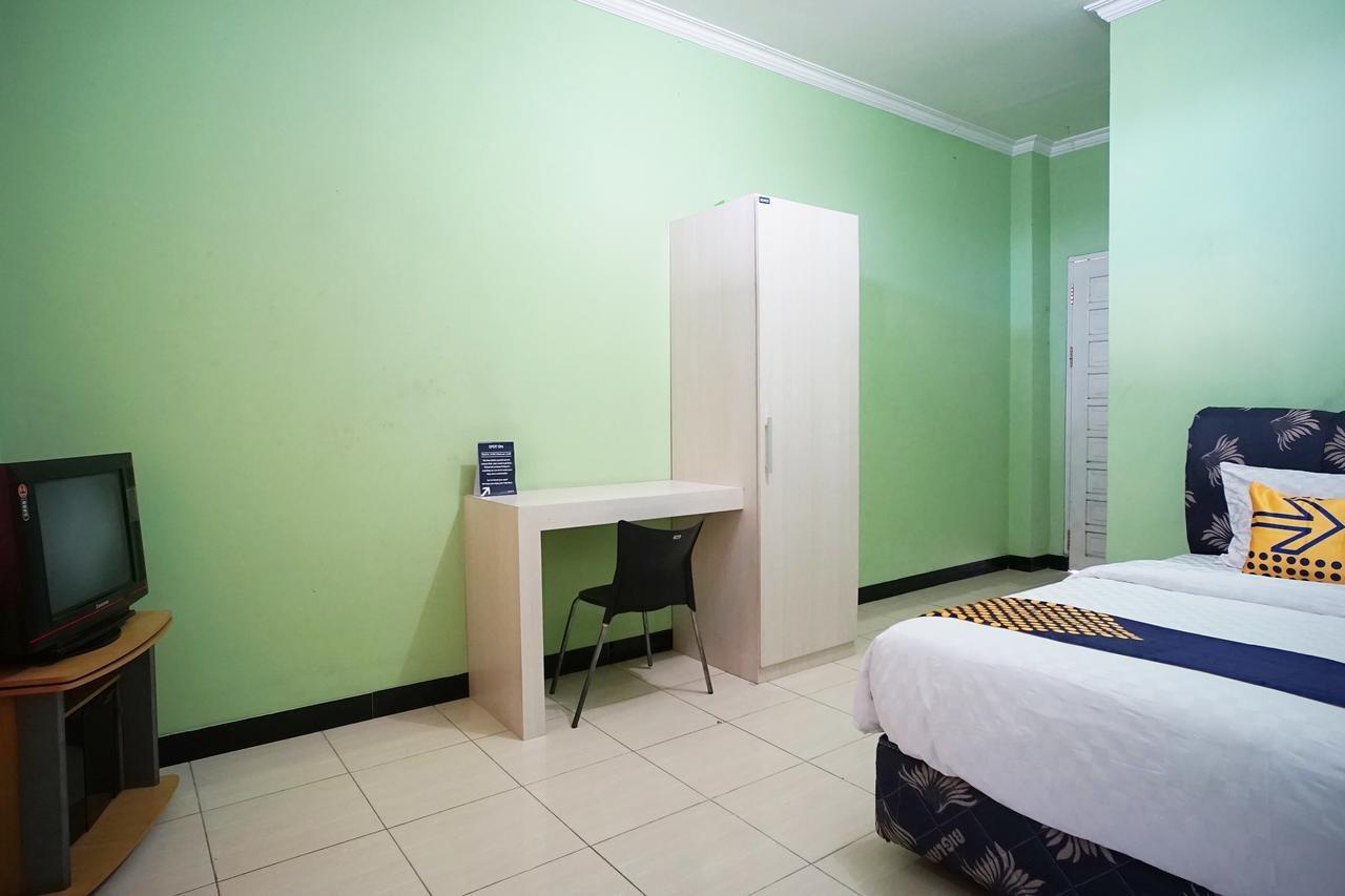 SPOT ON 2729 Marzan Syariah Guest House Balikpapan  Bagian luar foto